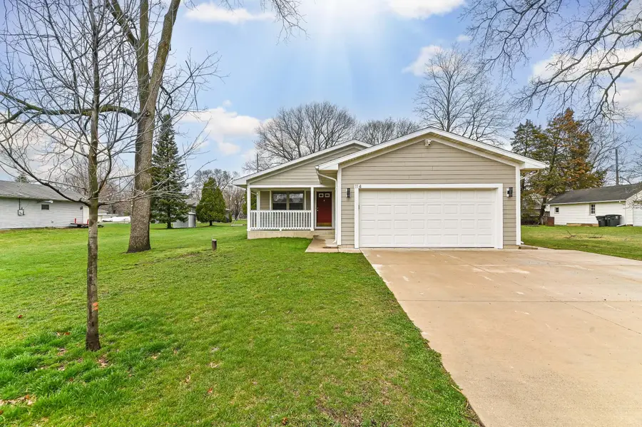 114 E Spruce St, Silver Lake, WI 53170 - #2