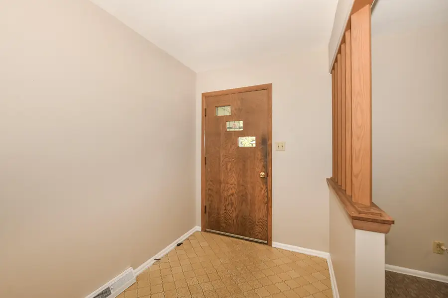 12151 W Diane Dr, Wauwatosa, WI 53226 - #2