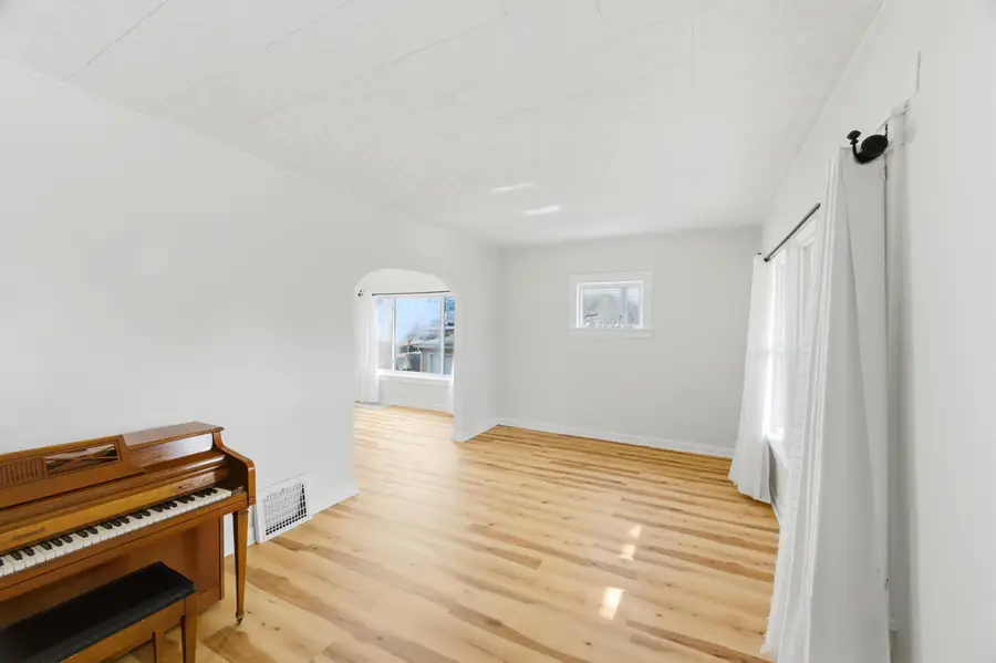 1514 S 36th St, Milwaukee, WI 53215 - #2