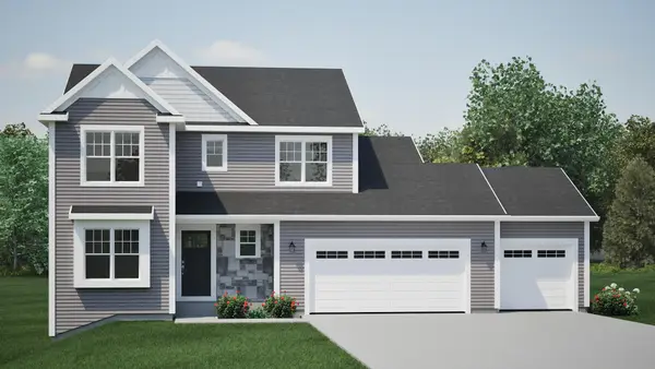 935 Cardinal Ln, Mukwonago, WI 53149