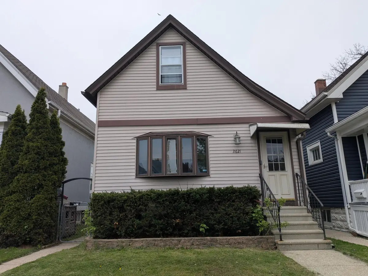 2621 S 30th St, Milwaukee, WI 53215 - #1