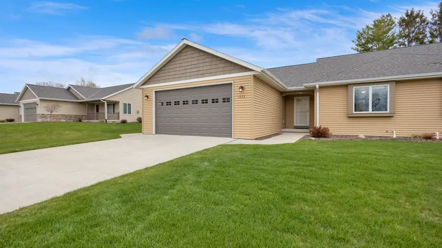 4033 Spring Ct, Sheboygan, WI 53083 - #2