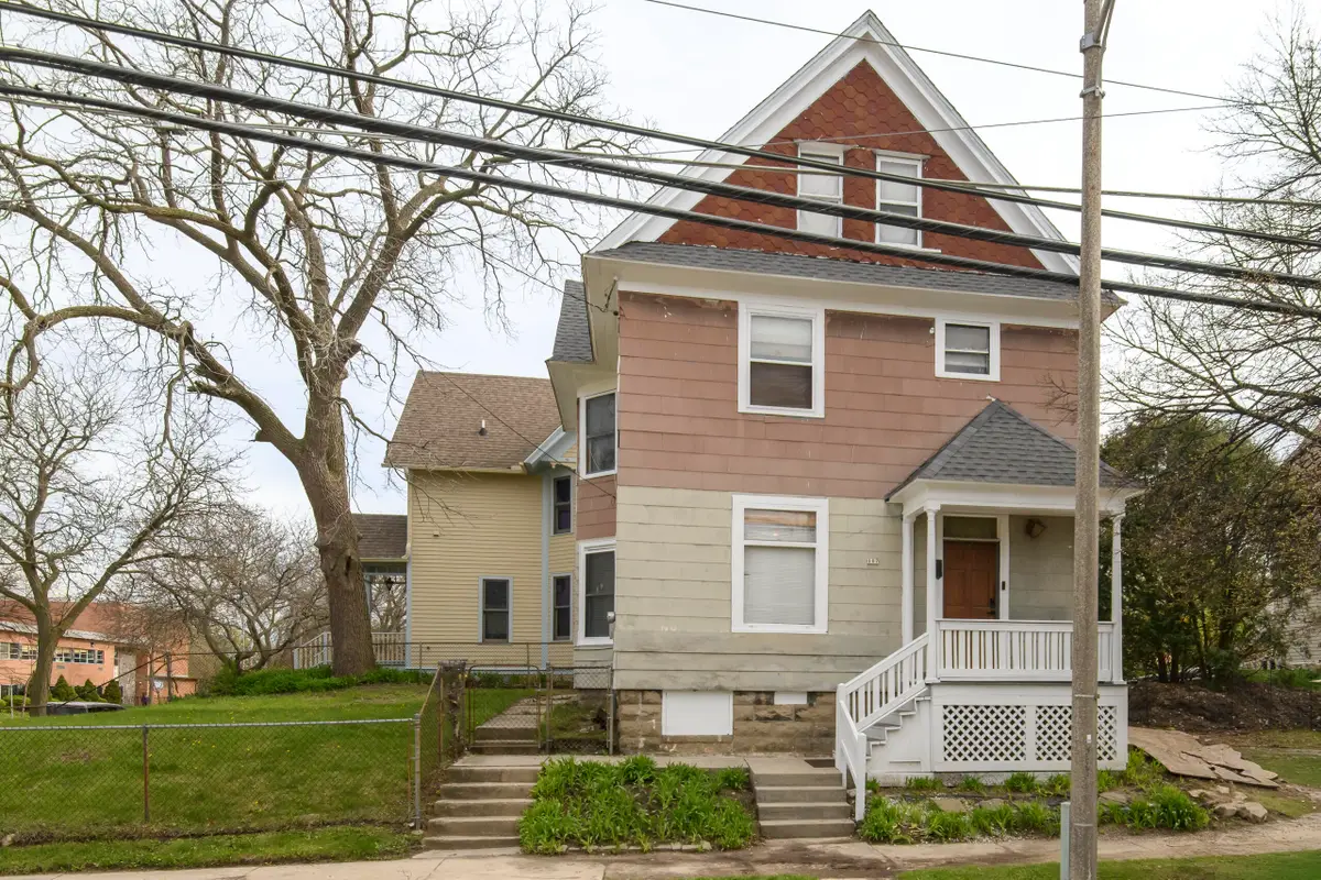 107 W Brown St, Milwaukee, WI 53212 - #1