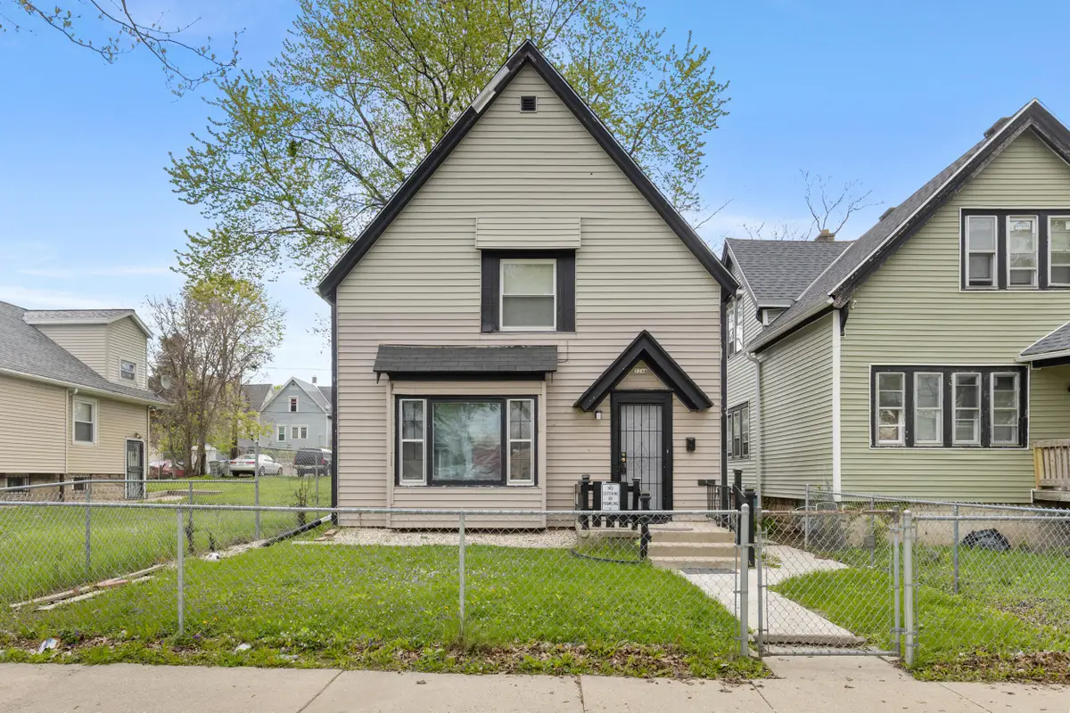 3244 N 30th St, Milwaukee, WI 53216 - #1