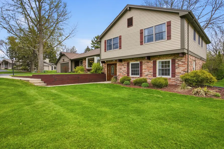 3941 S Brook Rd, Caledonia, WI 53126 - #2