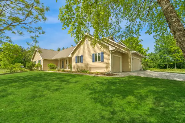 N6383 Hickory Cross, Plymouth, WI 53073