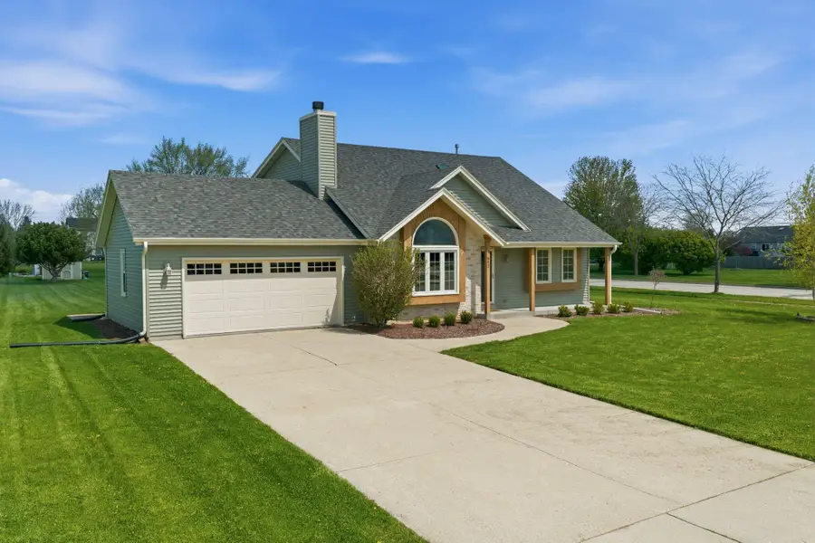 642 Small Farm Rd, Mukwonago, WI 53149 - #2