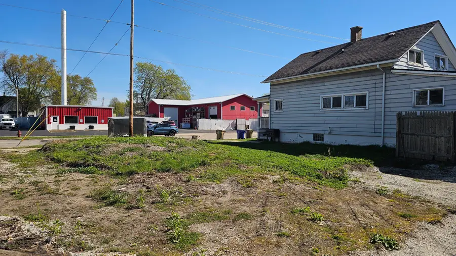823 45th St, Kenosha, WI 53140 - #3