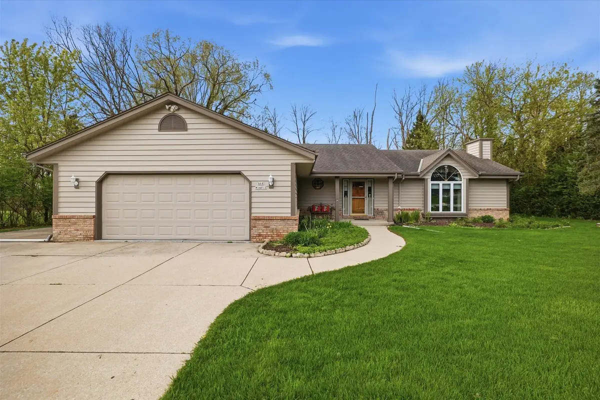 N68W14817 Prudence Dr, Menomonee Falls, WI 53051 - #1