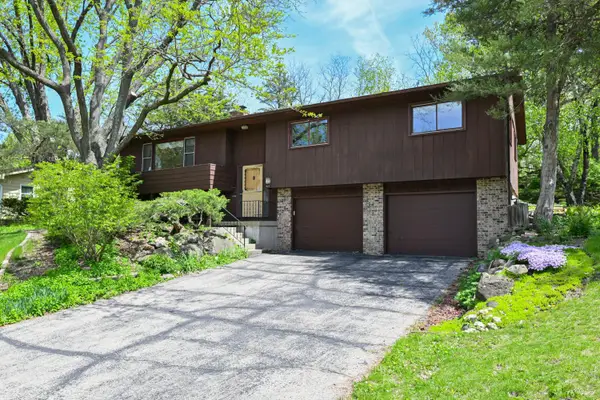 921 Greenwich Dr, Madison, WI 53711