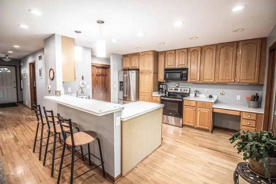 7222 W Mequon Square Dr, Mequon, WI 53092 - #3