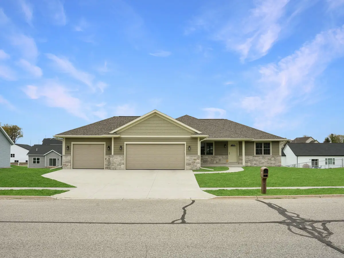 507 Sycamore Pl, Theresa, WI 53091 - #1