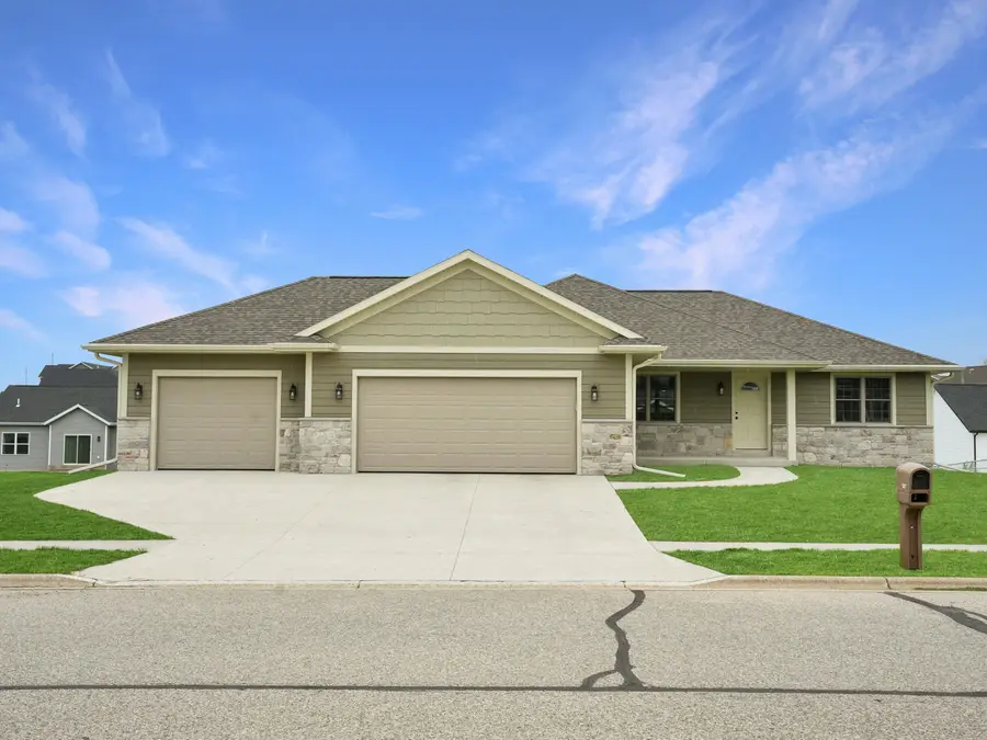 507 Sycamore Pl, Theresa, WI 53091 - #3