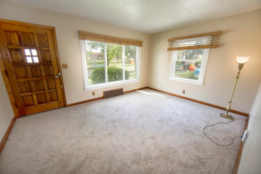 3559 S 1st Pl, Milwaukee, WI 53207 - #3