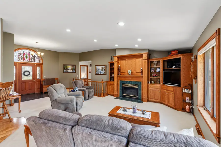 489 Braatz Dr, Kewaskum, WI 53040 - #2