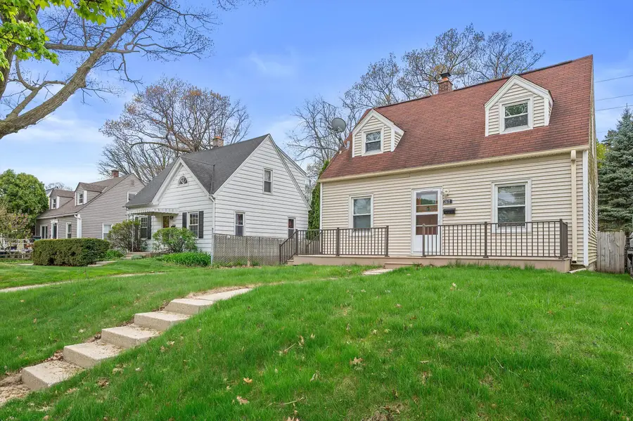 2617 S 99th St, West Allis, WI 53227 - #3