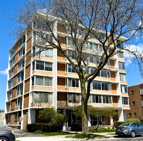 1409 N Prospect Ave, Milwaukee, WI 53202