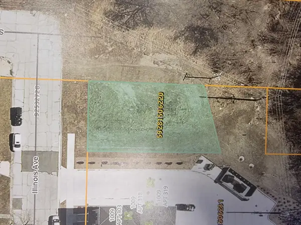 Lt Illinois Ave, Sheboygan, WI 53081
