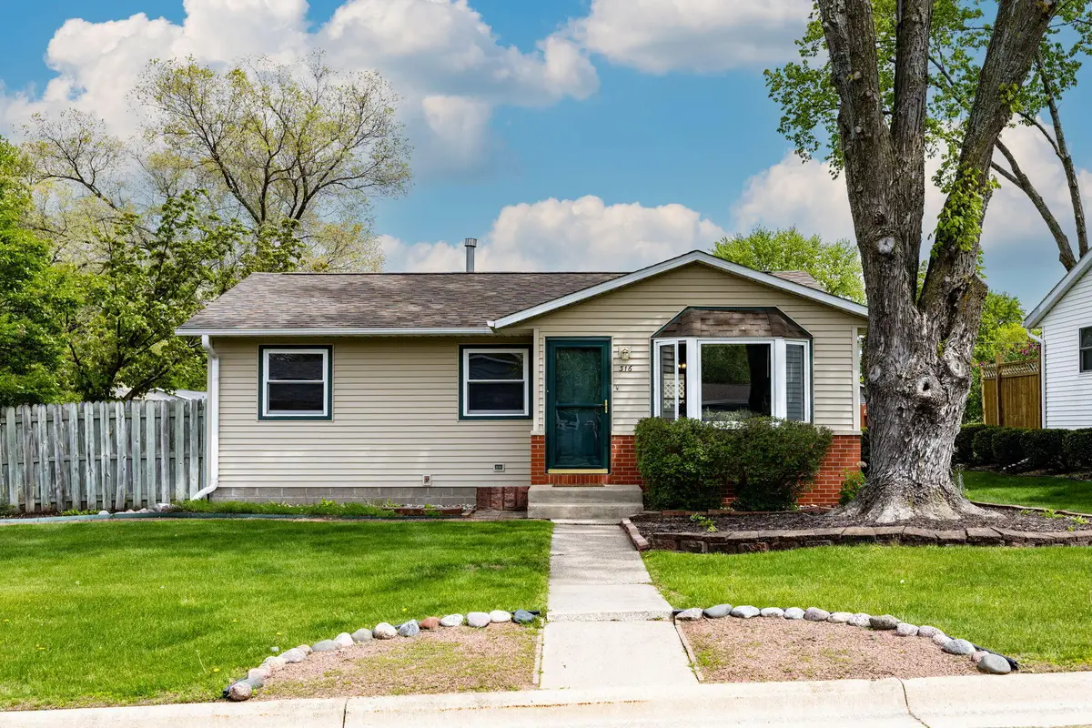 316 10th Ave N, Onalaska, WI 54650 - #1