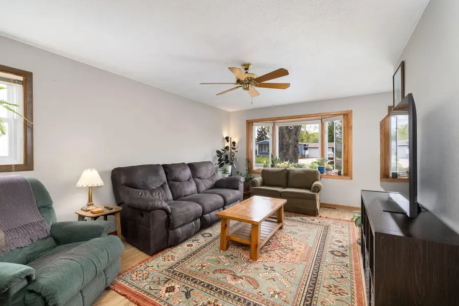 316 10th Ave N, Onalaska, WI 54650 - #2