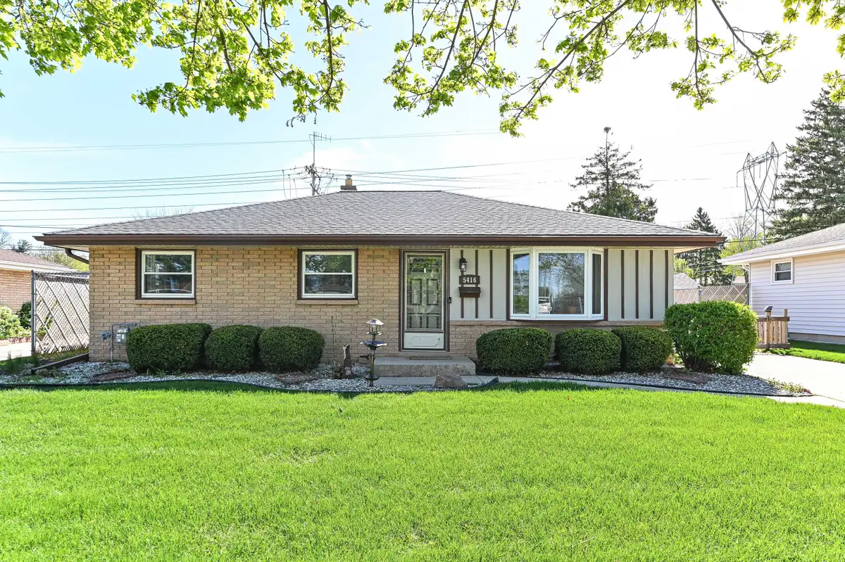 5416 S Elaine Ave, Cudahy, WI 53110 - #1