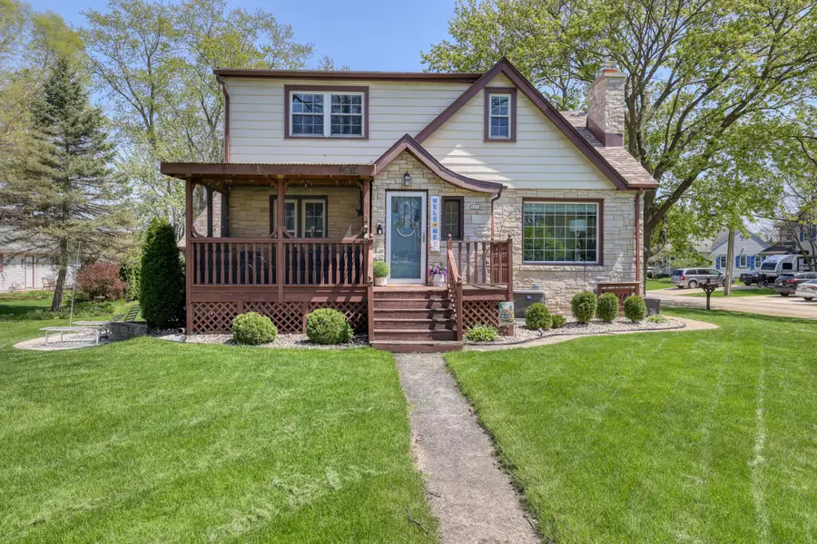 5518 S 110th St, Hales Corners, WI 53130 - #2