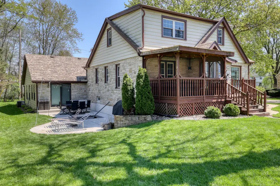 5518 S 110th St, Hales Corners, WI 53130 - #3