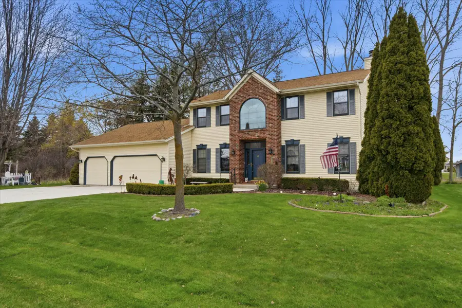 2146 Waverly Ct, Sheboygan, WI 53083 - #2