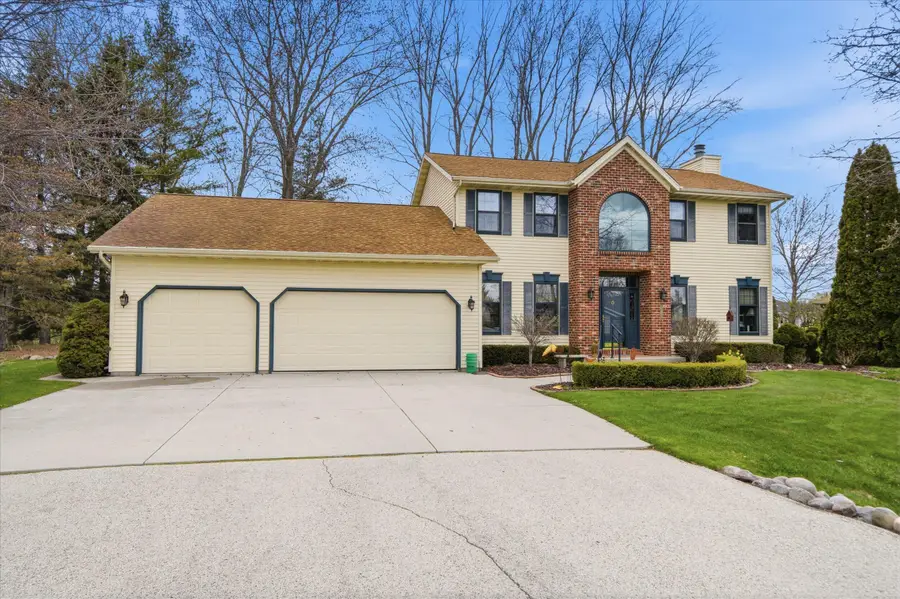 2146 Waverly Ct, Sheboygan, WI 53083 - #3