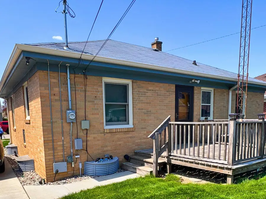 2401 Kearney Ave, Racine, WI 53403 - #2