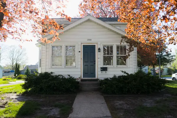 1200 S 9th St, Watertown, WI 53094