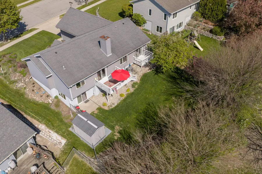 1801 Erin Ln, Waukesha, WI 53188 - #2