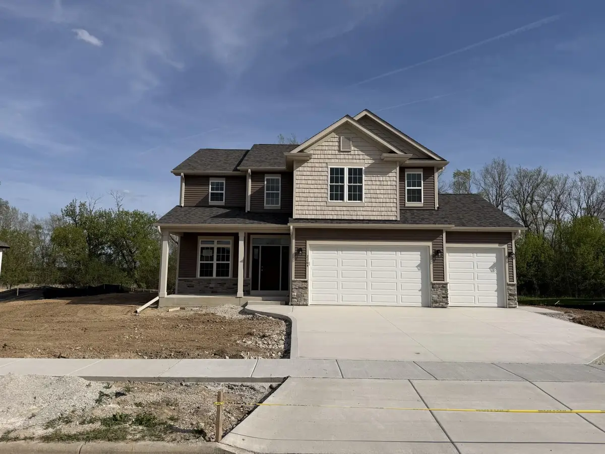 2264 Ravenswood Rd, Burlington, WI 53105 - #1