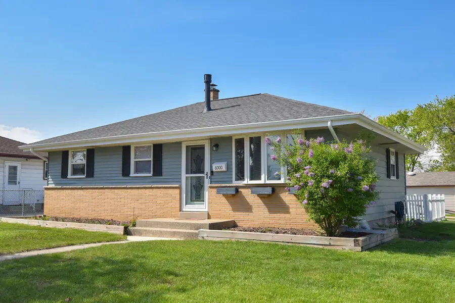 8000 W Van Beck Ave, Milwaukee, WI 53220 - #2