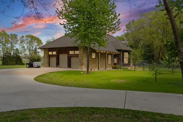 W7760 County Road Zb Rds, Onalaska, WI 54650