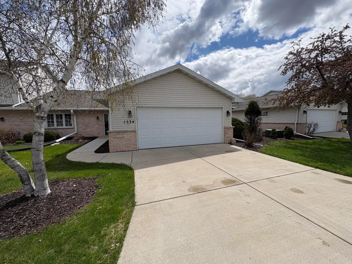 1534 River Pines Dr, Bellevue, WI 54311 - #1
