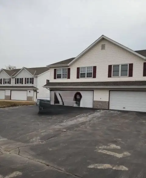 207 Nicholson Ave, South Milwaukee, WI 53172 - #2