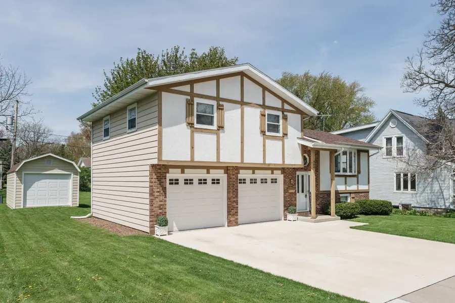 406 N Finch St, Horicon, WI 53032 - #3