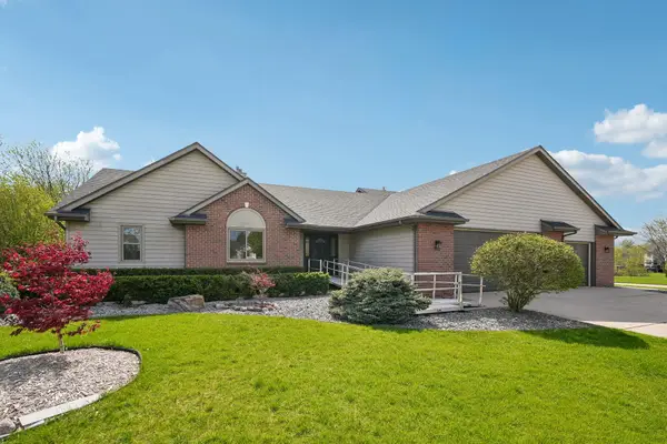 8108 East Ridge Dr, Pleasant Prairie, WI 53158