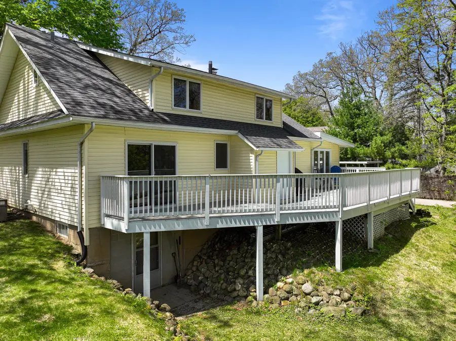 821 Van Slyke Dr, Fontana, WI 53125 - #2