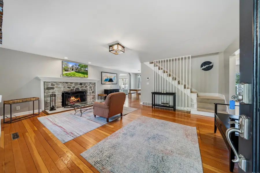 821 Van Slyke Dr, Fontana, WI 53125 - #3