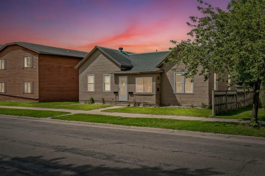 1433-1435 Caledonia St, La Crosse, WI 54603 - #2