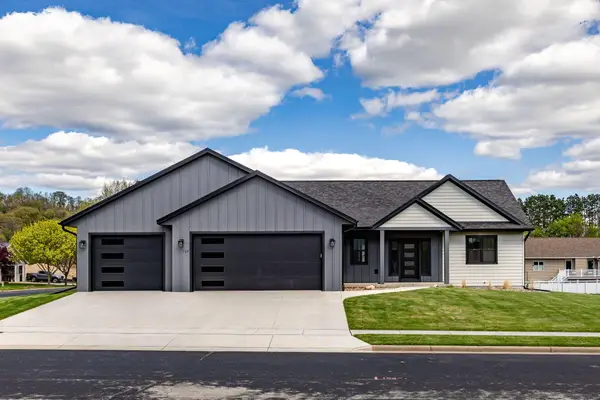 717 Tamarack Trl, Holmen, WI 54636