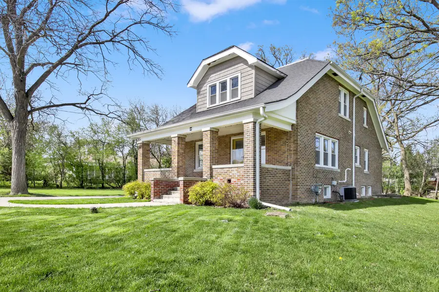 5075 S 35th St, Greenfield, WI 53221 - #3