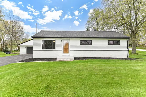 3351 E Carol Ct, Oak Creek, WI 53154