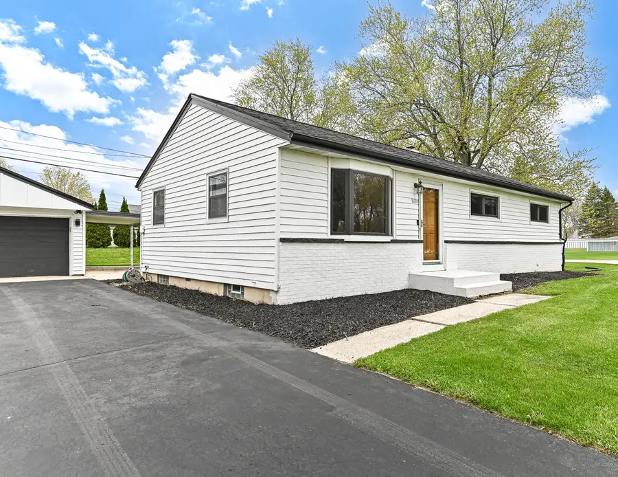 3351 E Carol Ct, Oak Creek, WI 53154 - #2