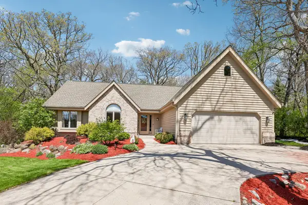 S45W25740 Red Oak Ct, Waukesha, WI 53189