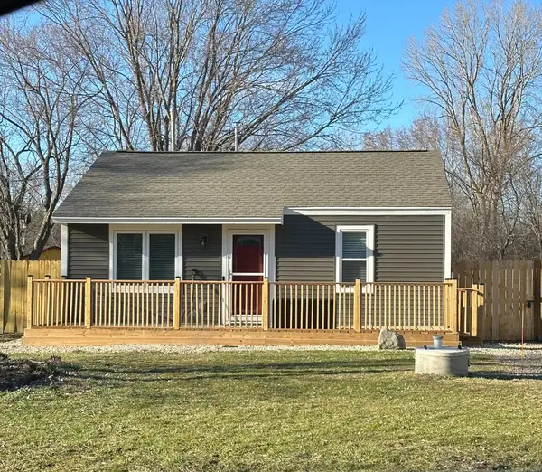 31204 71st St, Salem Lakes, WI 53168