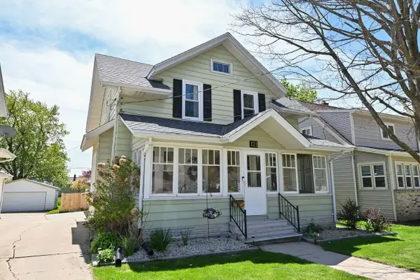 121 W Washington Ave, Hartford, WI 53027