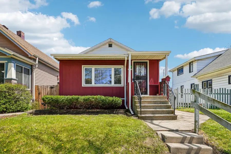 1970 S 75th St, West Allis, WI 53219 - #2